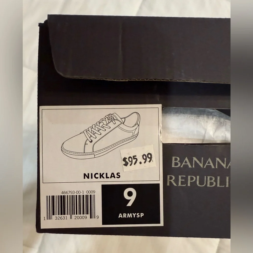 Banana Republic Nicklas Green and Brown Camo Sneakers Casual Style